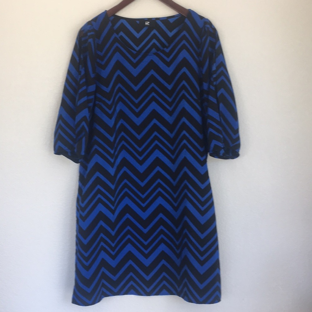 iZ Byer blue and black chevron dress size large - Picture 6 of 7